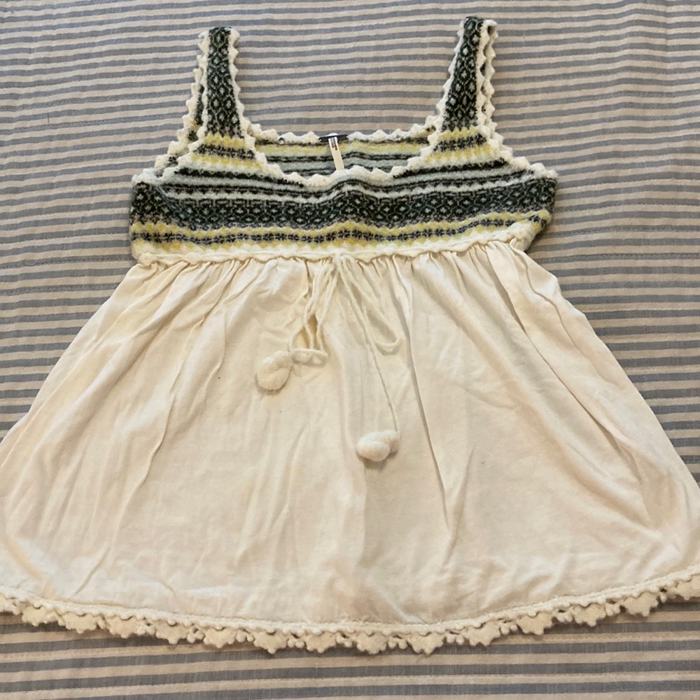 Free People fair isle sweater top/vest. Soft sweater top has tie with pom poms S